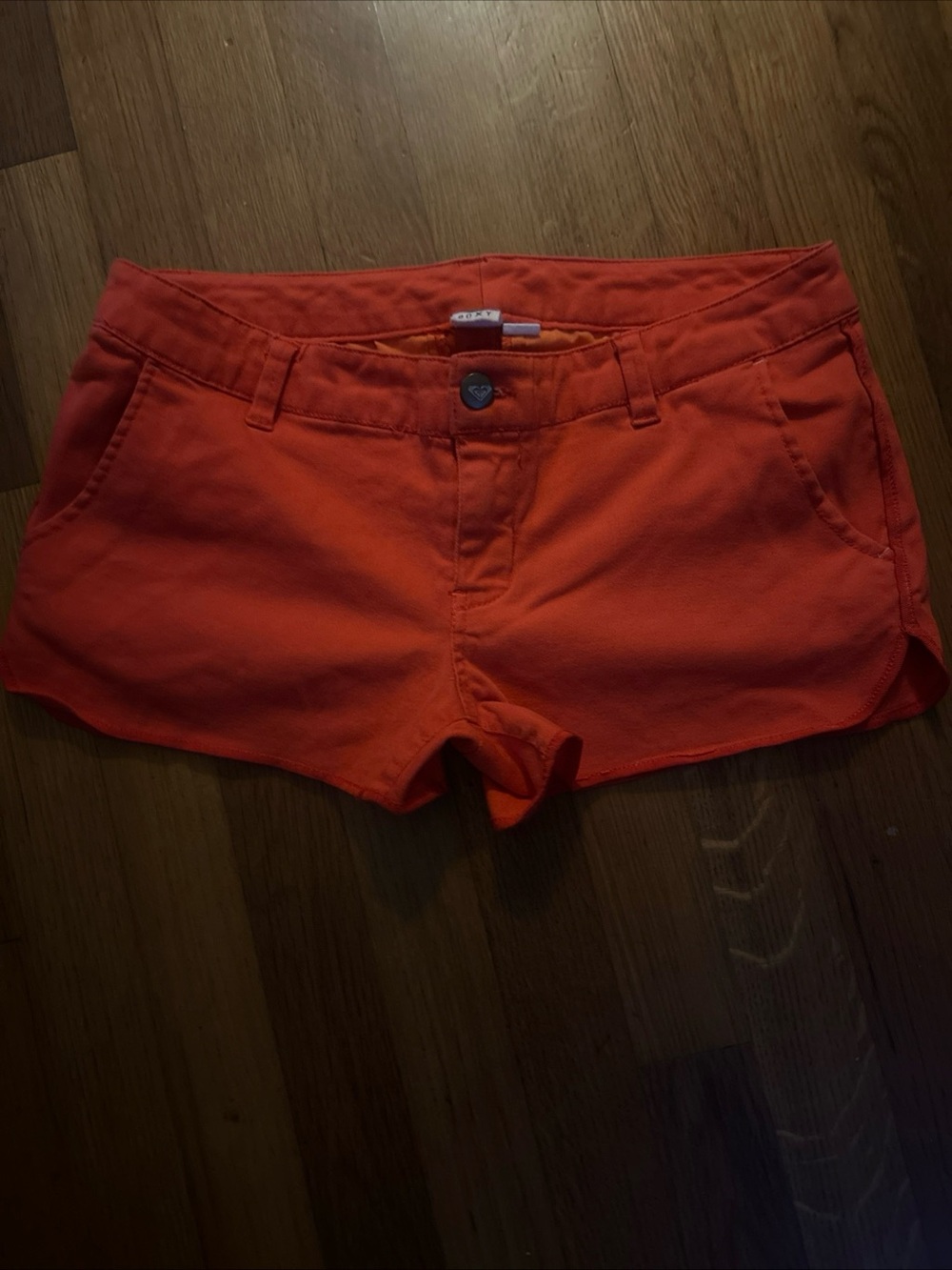 Roxy Woman's Orange Casual Shorts Low Rise Flat Front Size 27